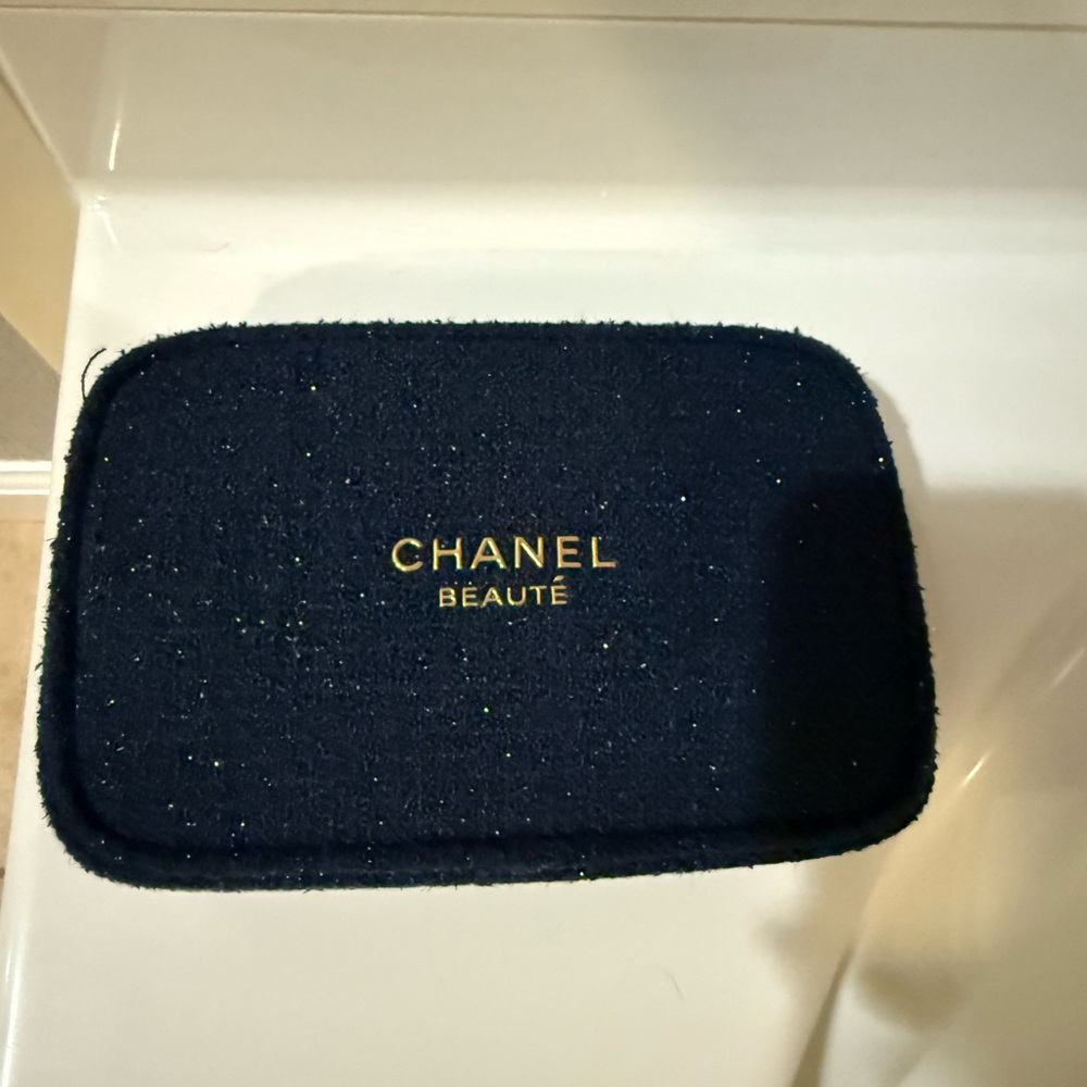 Chanel Beauté cosmetic bag